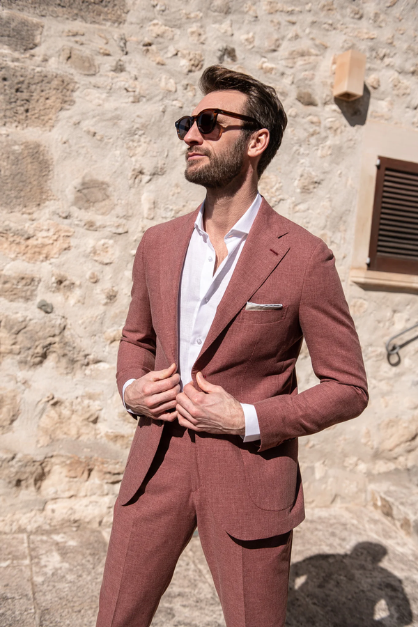 Staying Sharp in the Heat: Tips for Formal Dressing in the Summer