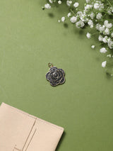Black Camellia Pendant - TOSSIDO