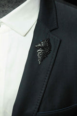 Black Metal Wolf Brooch - TOSSIDO