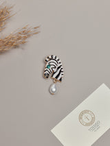 Black & White Zebra Brooch - TOSSIDO