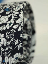 Blue & White Floral Skinny Necktie - TOSSIDO