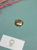 Cream Seashell Pearl Brooch - TOSSIDO