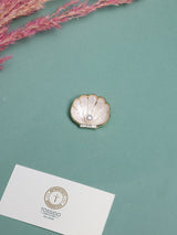 Cream Seashell Pearl Brooch - TOSSIDO