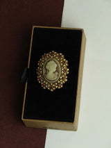 Eris Brooch - TOSSIDO