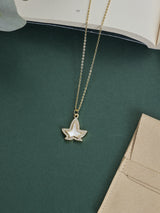 Gold Mother of Pearl Ivy Leaf Pendant Necklace - TOSSIDO