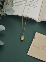 Gold Conch Shell Pendant Necklace - TOSSIDO
