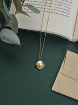 Gold Pearl Seashell Pendant Necklace - TOSSIDO