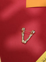 Golden Alphabet V Brooch - TOSSIDO