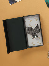 Grey Petals Brooch - TOSSIDO