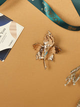 Pearl in Blue Flower Brooch - TOSSIDO