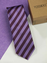 Purple stripe necktie in woven microfiber, close-up