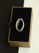 Silver Alphabet O Brooch - TOSSIDO