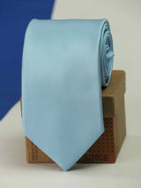 Sky Blue solid necktie in woven microfiber, close-up