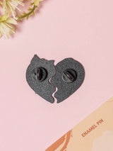 Splitting Enamel Pin - TOSSIDO