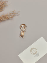White Doctor Boy Brooch - TOSSIDO