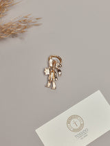 White Doctor Girl Brooch - TOSSIDO
