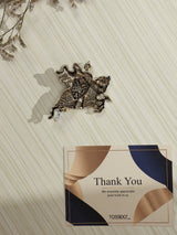 White Horse Brooch - TOSSIDO