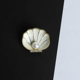 White Shell Brooch - TOSSIDO