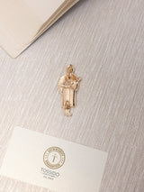 Woman Judge with Gavel Brooch - TOSSIDO