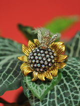 Yellow Metal Bee & Sunflower Brooch - TOSSIDO