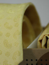 Yellow Paisley Necktie & Pocket Square Giftset - TOSSIDO