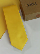 Yellow solid necktie in woven microfiber, flat lay