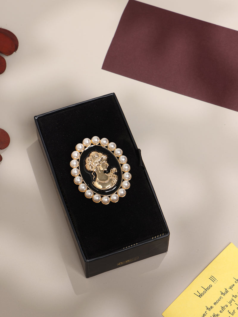 Hera Brooch