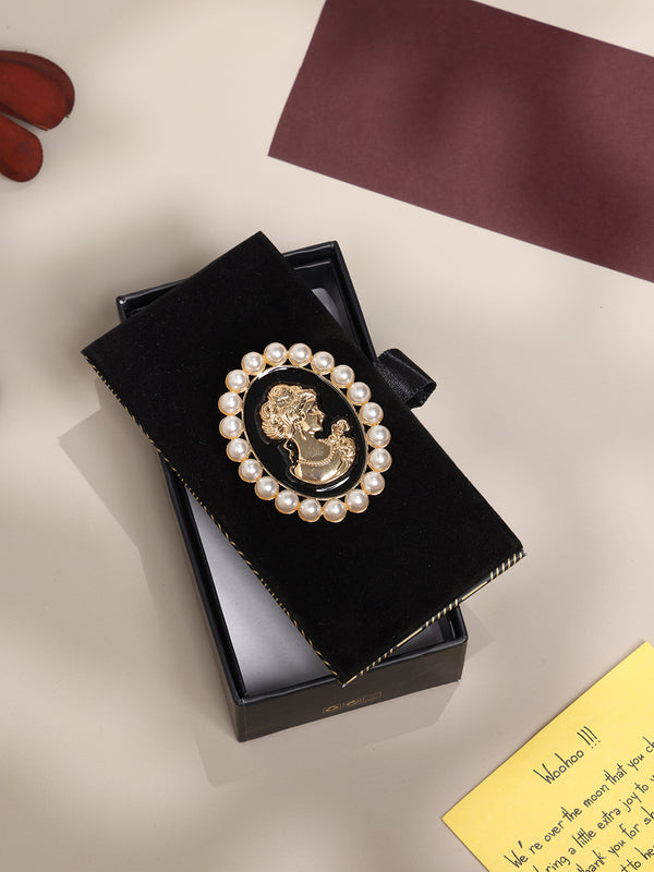 Hera Brooch