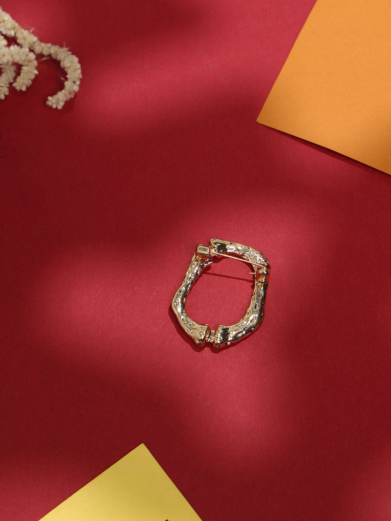 Golden Alphabet O Brooch