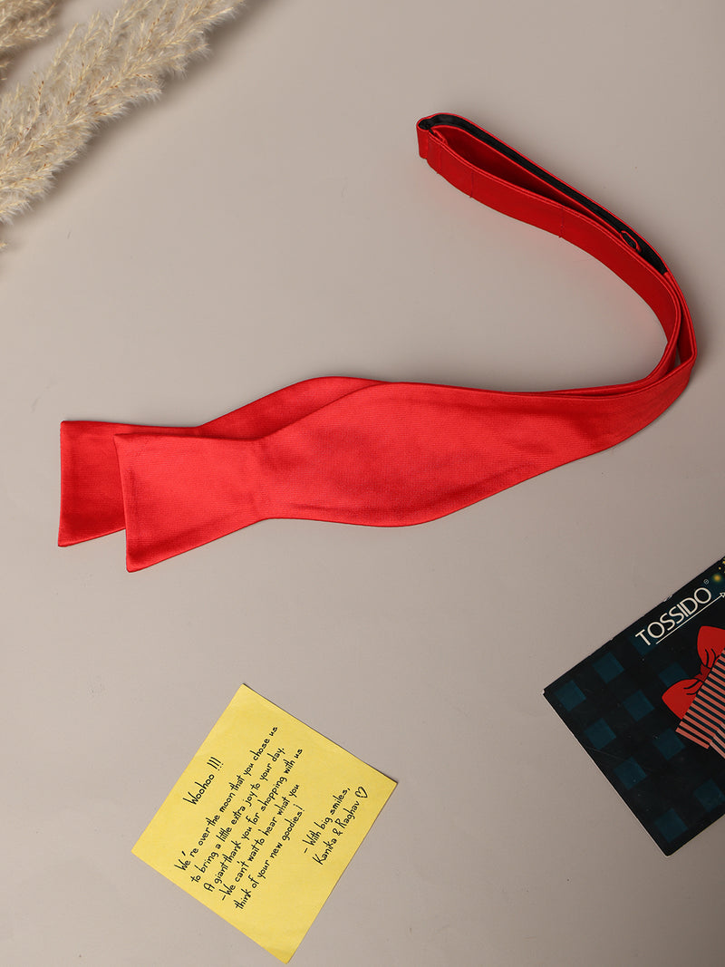 Yuletide Selftie Bow Tie