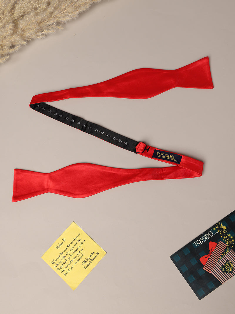 Yuletide Selftie Bow Tie