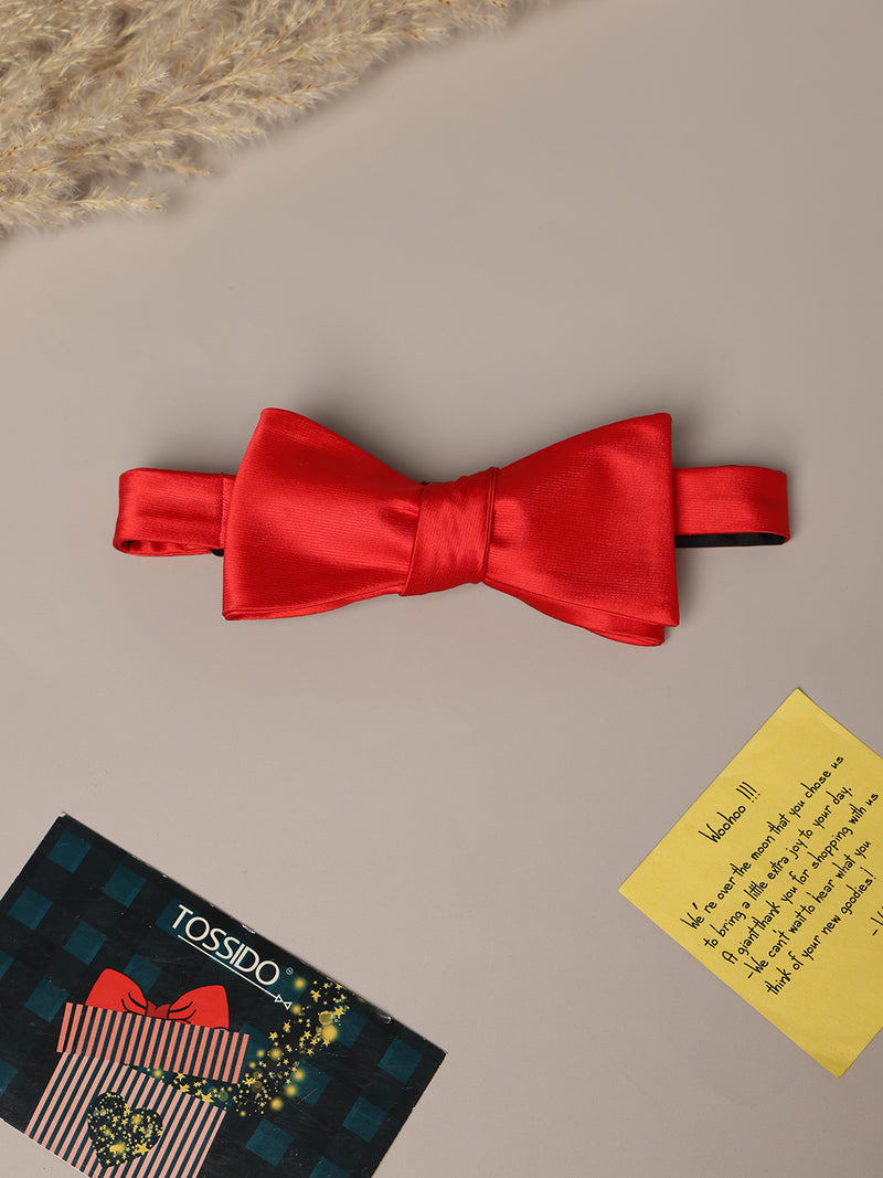 Yuletide Selftie Bow Tie