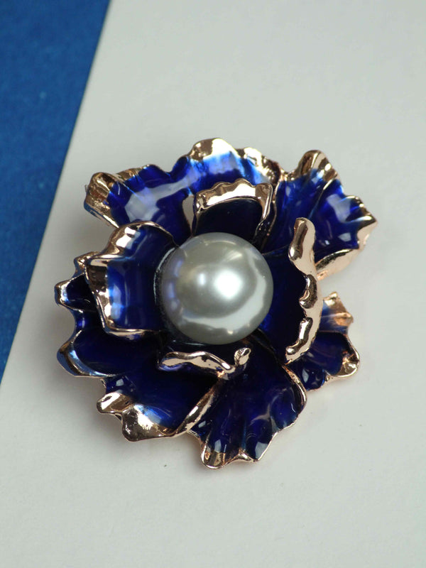 Pearl in Flower Brooch