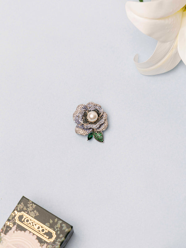 Pearl Flower Brooch