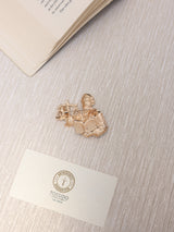 Senior Lawyer with Law Book Brooch - TOSSIDO