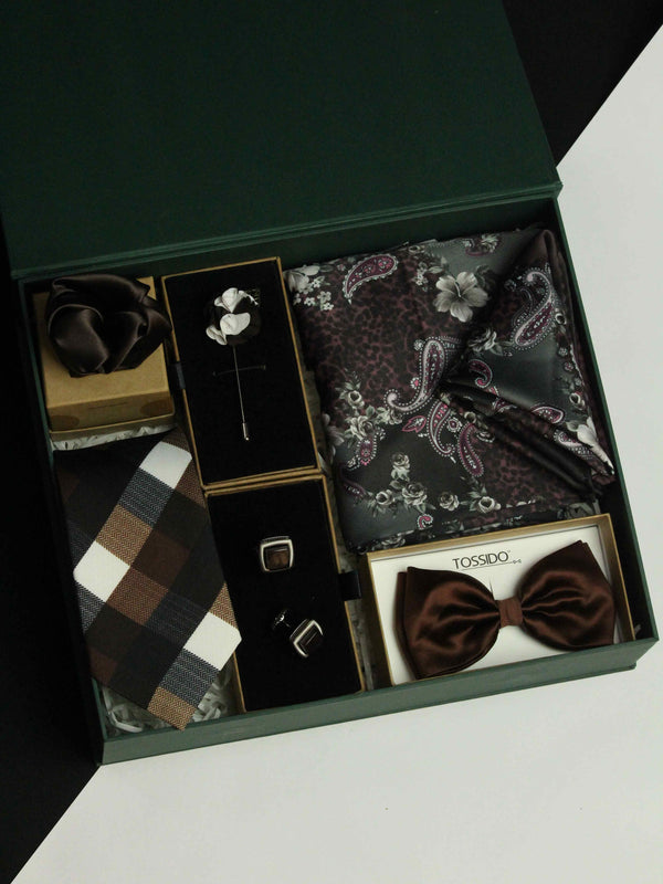 "Elevate Your Style: Men's Giftbox with Fashionable Accoutrements"