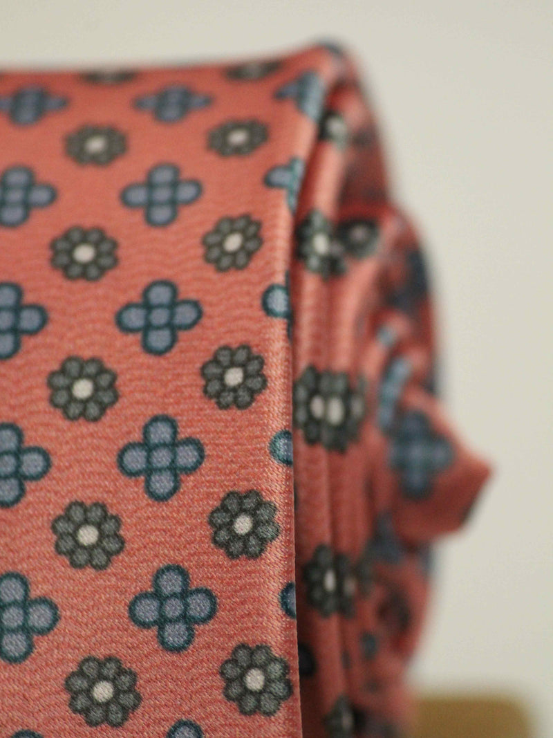Coral Necktie