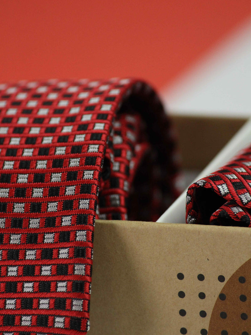 Red Geometric Necktie & Pocket Square Giftset