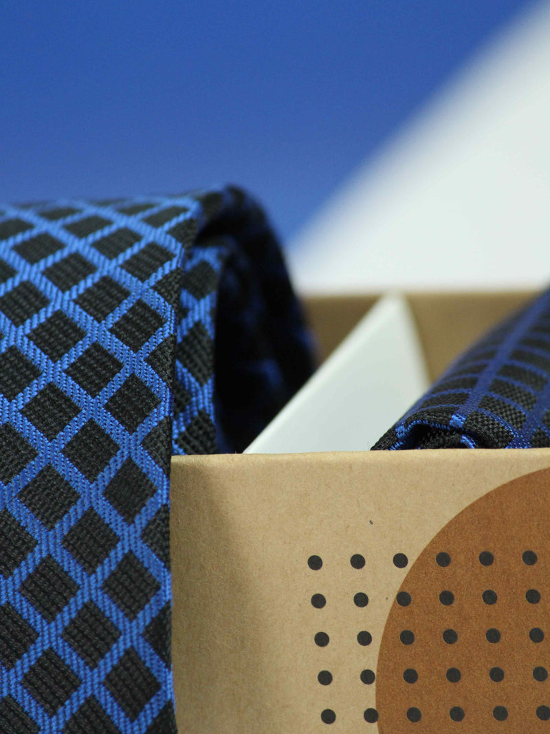 Blue Check Necktie & Pocket Square Giftset