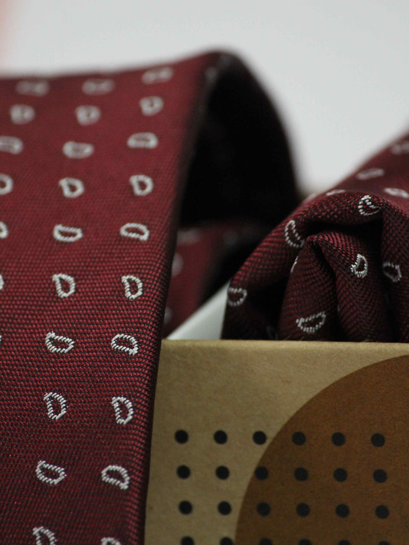 Maroon Paisley Necktie & Pocket Square Giftset