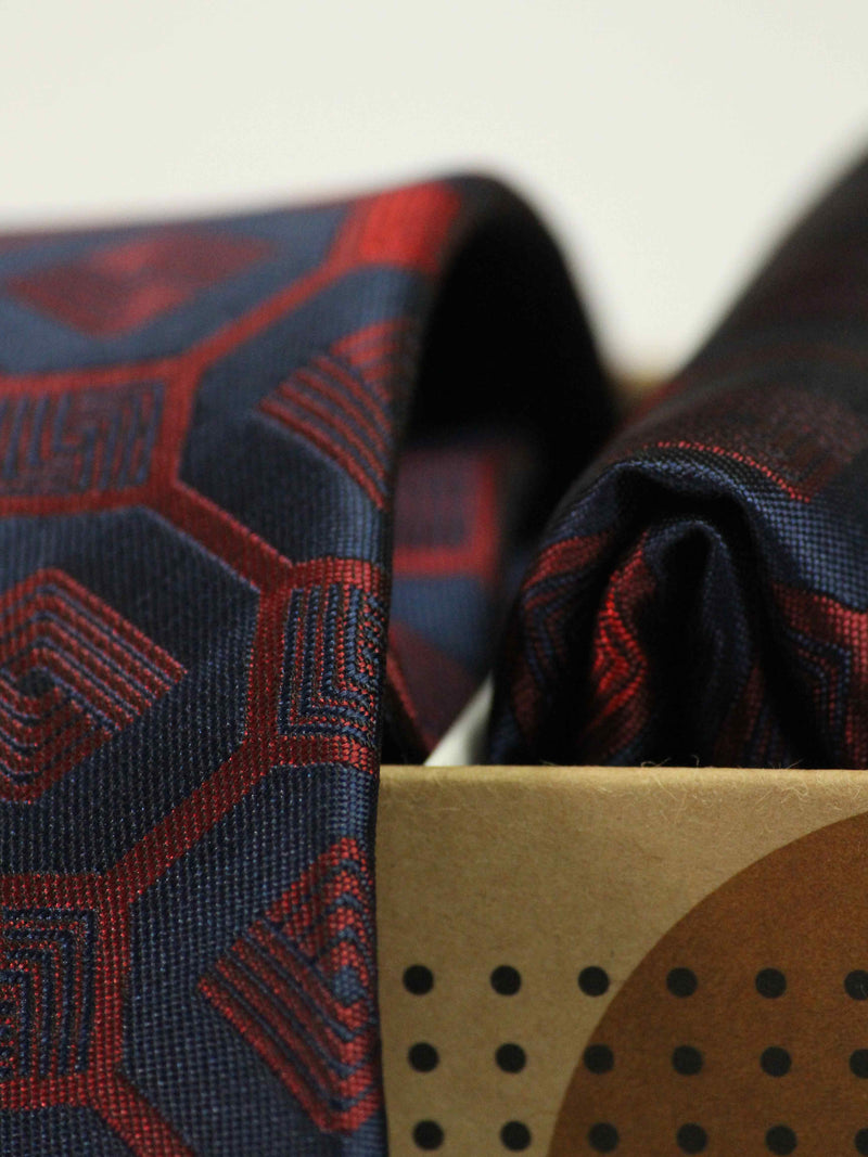 Blue & Maroon Geometric Necktie & Pocket Square Giftset