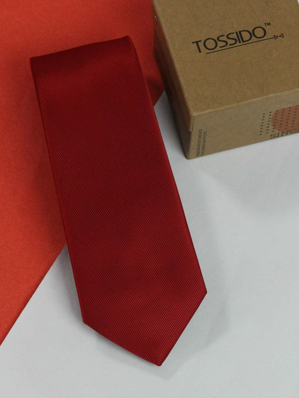 Alight Maroon Solid Necktie - TOSSIDO