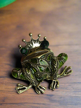 Green Frog Brooch