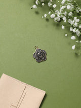 Black Camellia Pendant - TOSSIDO