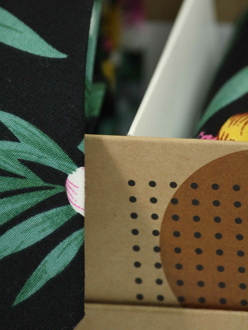 Black Floral Necktie & Pocket Square Giftset - TOSSIDO