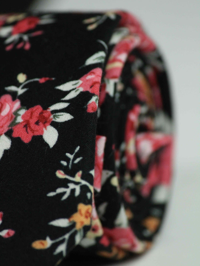 Black Floral Skinny Necktie - TOSSIDO