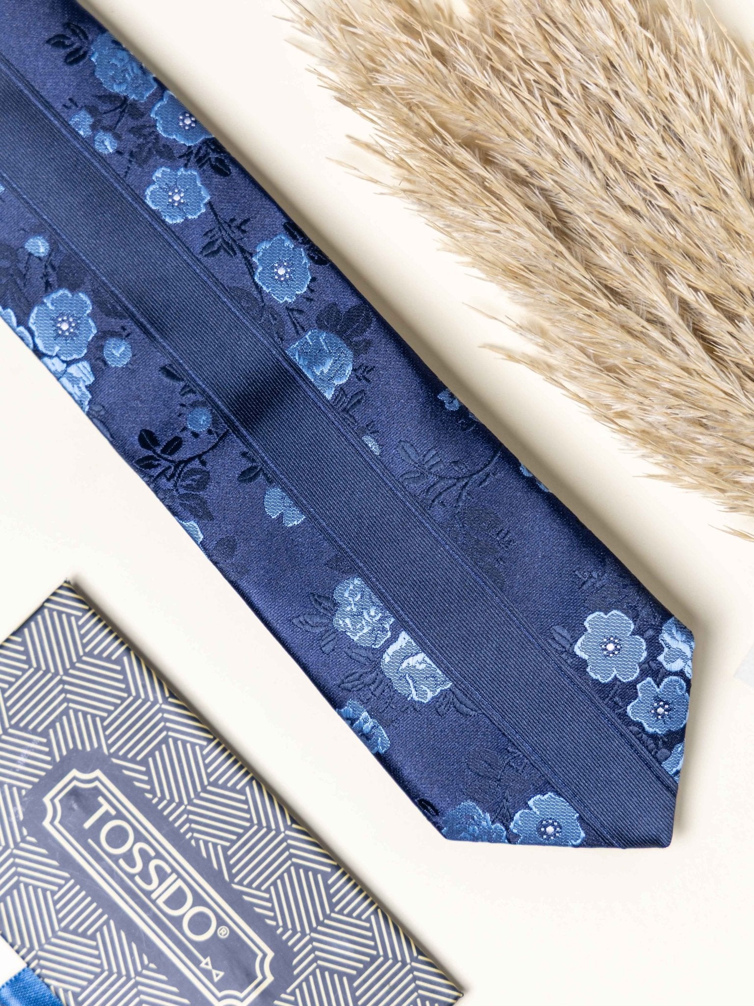 Blue Floral Necktie Gift-set