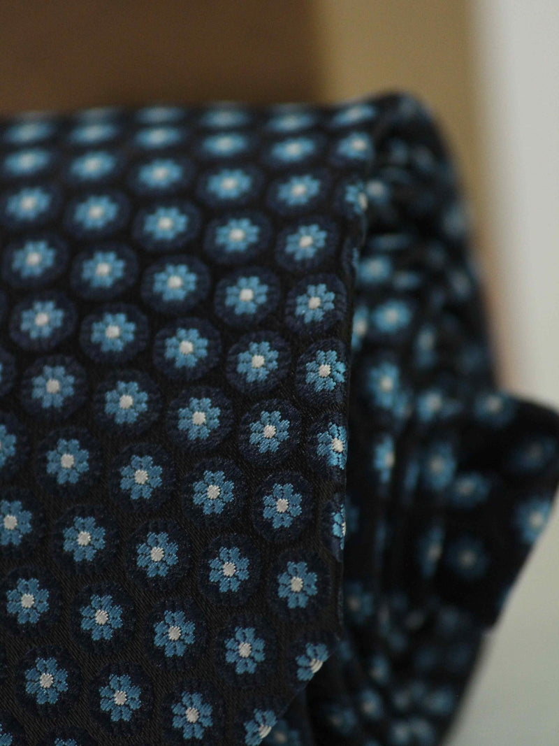 Blue Floral Skinny Necktie - TOSSIDO