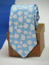 Blue paisley necktie in woven microfiber, close-up