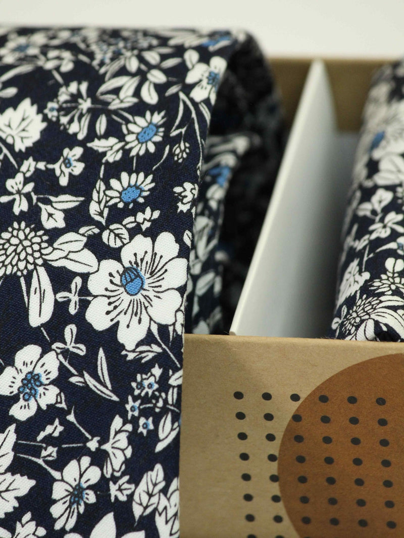 Blue & White Floral Necktie & Pocket Square Giftset - TOSSIDO